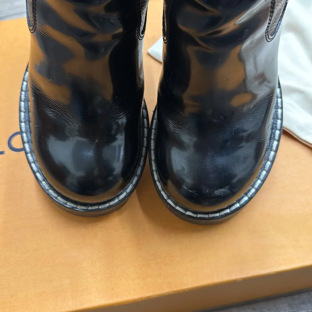Louis Vuitton Monogram Star Trail Boots - Picture 3 of 7